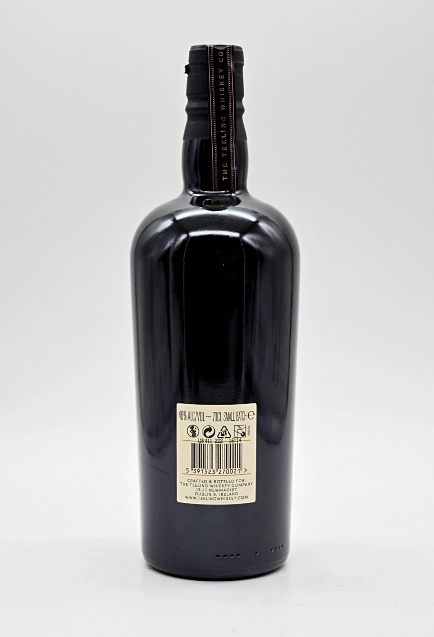 Small Batch Rum Cask Finish Irish Whiskey 2 Small Batch Rum Cask Finish Irish Whiskey – Bild 2