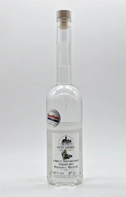 Schwarzer Johannisbeerbrand