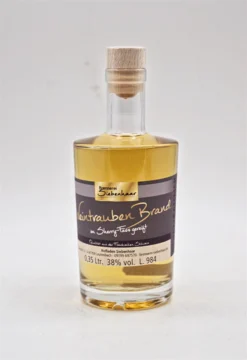 Weintraubenbrand Im Sherryfass Gereift