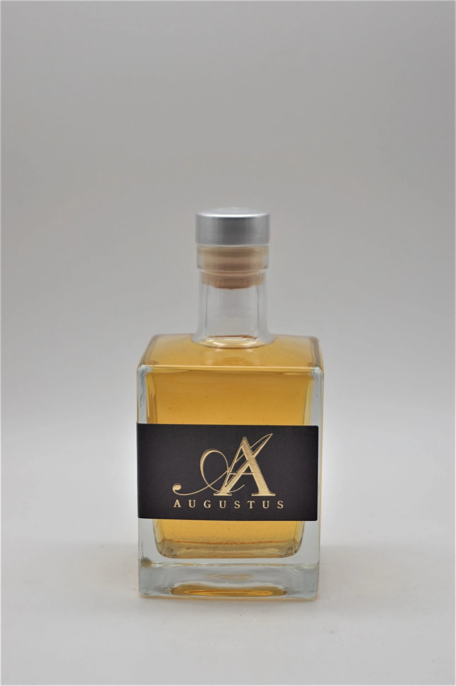 Augustus Single Grain Whisky 1 Augustus Single Grain Whisky